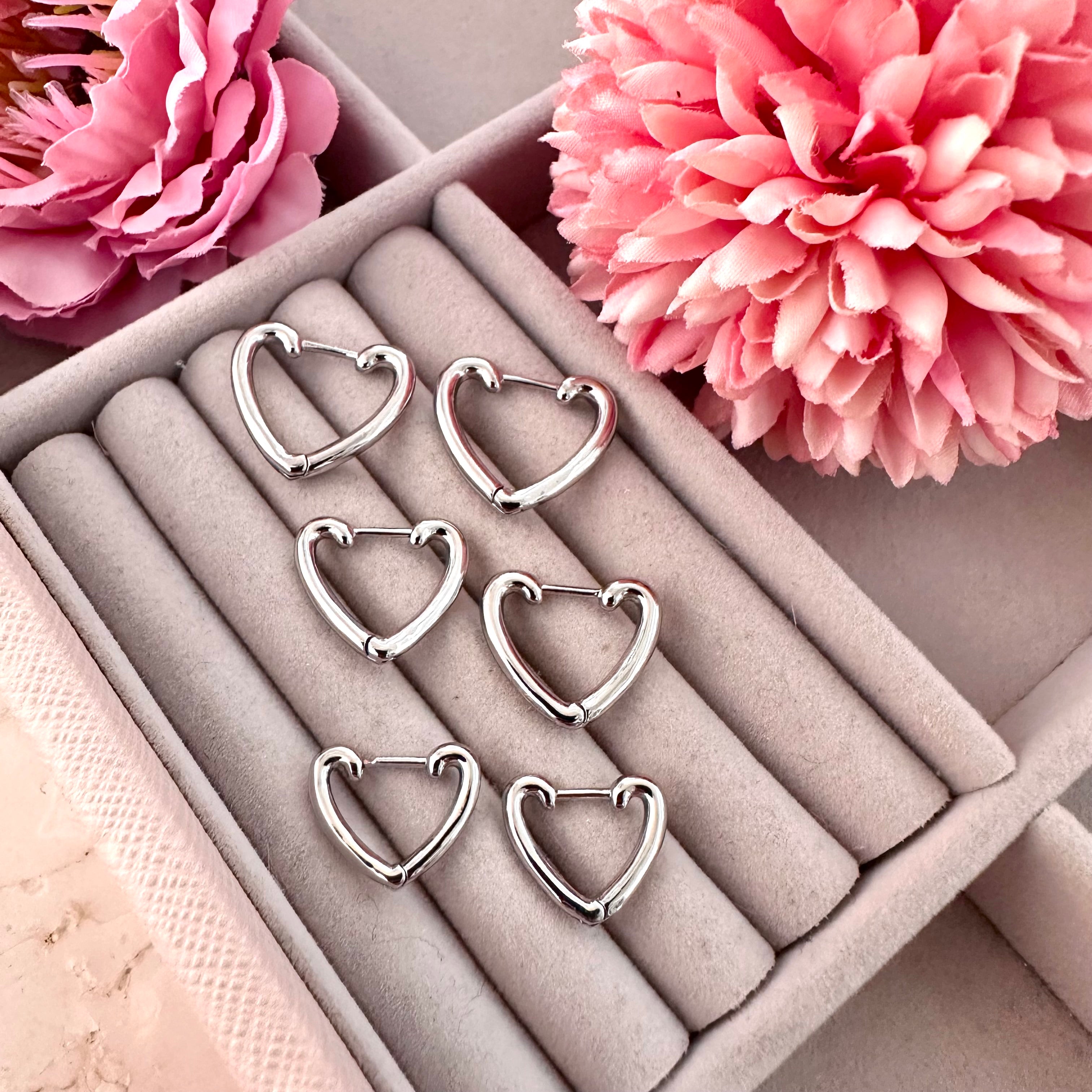 Orecchini Il Cuore In Acciaio Inossidabile Golding In Oro 18k, Stile Vintage, Un Unico Regalo Di Gioielli Senza Tempo Le Donne Da 12,94 € | DHgate Orecchini Il Cuore In Acciaio Inossidabile Golding In Oro 18k, Stile Vintage, Un Unico Regalo Di Gioielli Senza Tempo Le Donne Da 12,94 € | DHgate